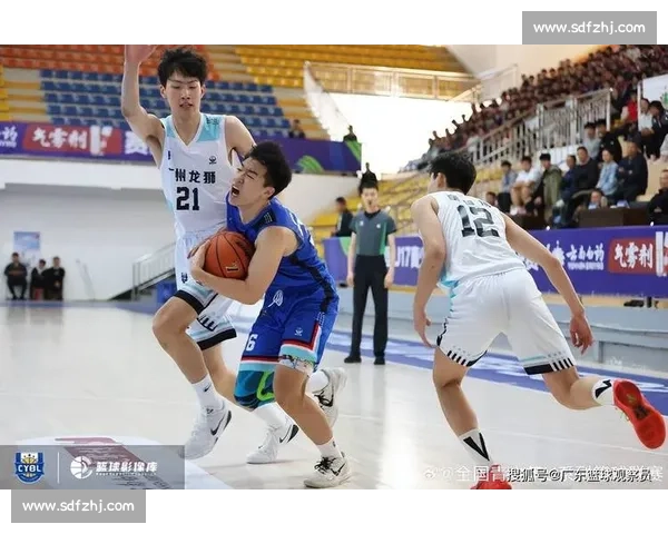 广州龙狮全力迎战广东宏远 激烈对决再现粤系篮球巅峰对决